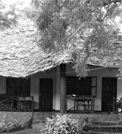 Baraka Aquarium Bungalows