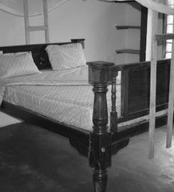 Magologolo Bungalow