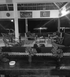 Charle Beach Lodge