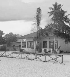 Minazi Beach Bungalows