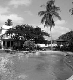 Flame Tree Cottages