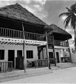 Shanuo Beach Bungalows