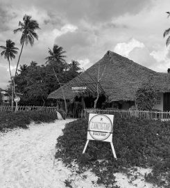 Zanzistar Lodge