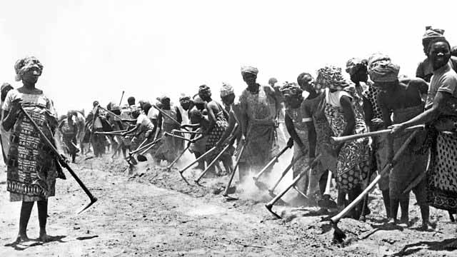 Hand farming in socialist villages - Mwalimu Nyerere policies