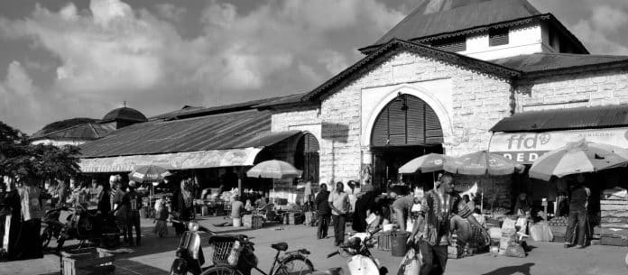 A Quick Walkthrough – Darajani Market (Estella Market) in Stone Town Zanzibar