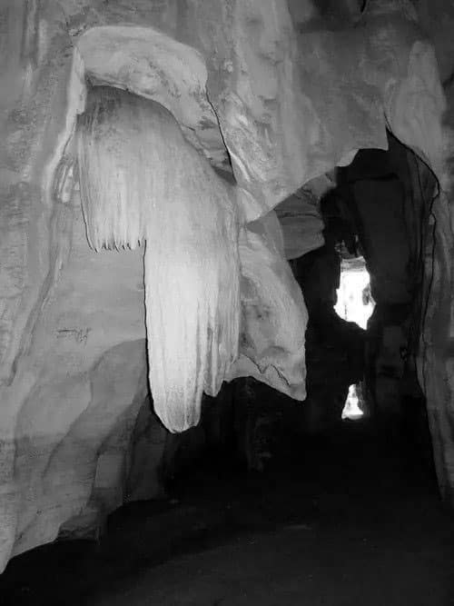 Limestone features in Ambone caves