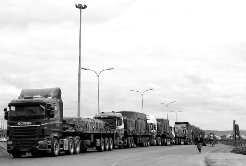 Trucks cued up to pass through Namanga border