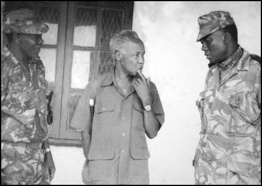 Nyerere talking to army generals of TPDF during Kagera war