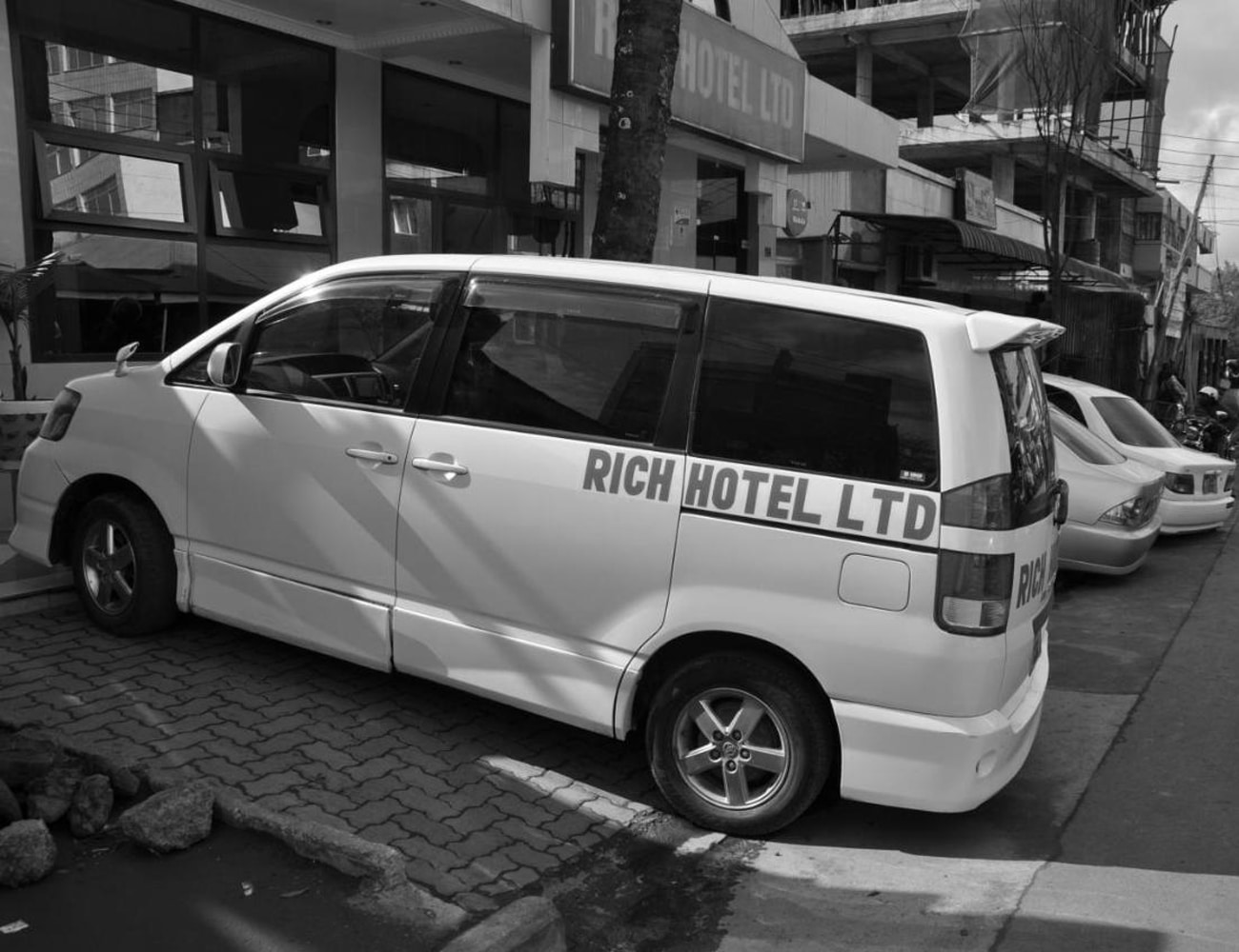Mobile Transportation at Rich Hotel