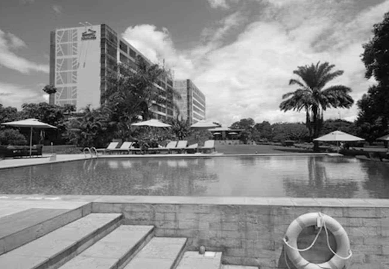 Swimming pool at Mount Meru Hotel