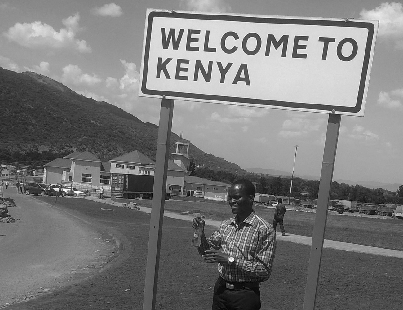 Welcome to Kenya Sign, Kenya Border