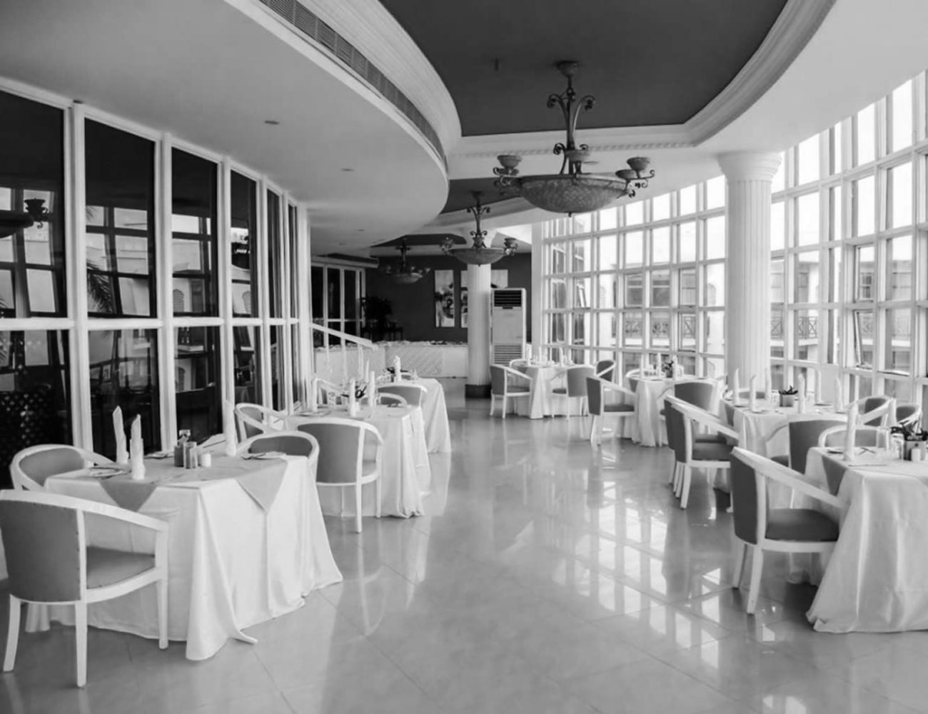 Dining Area at Golden Tulip Dar es Salaam